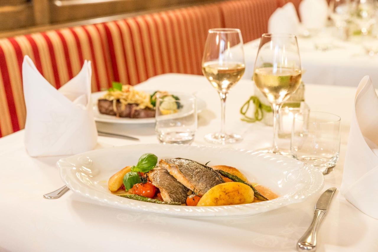 Hotel Restaurant Sonne Gengenbach Exteriör bild