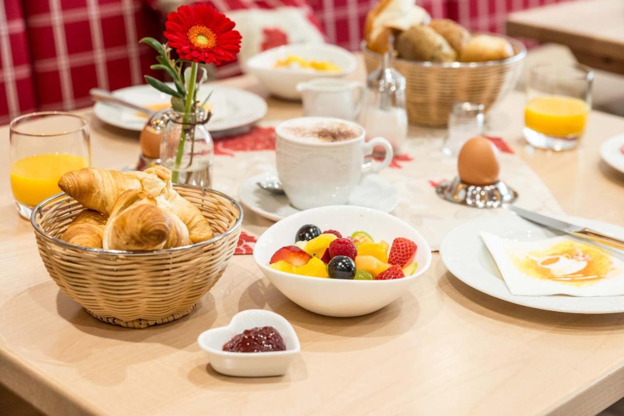 Hotel Restaurant Sonne Gengenbach Exteriör bild